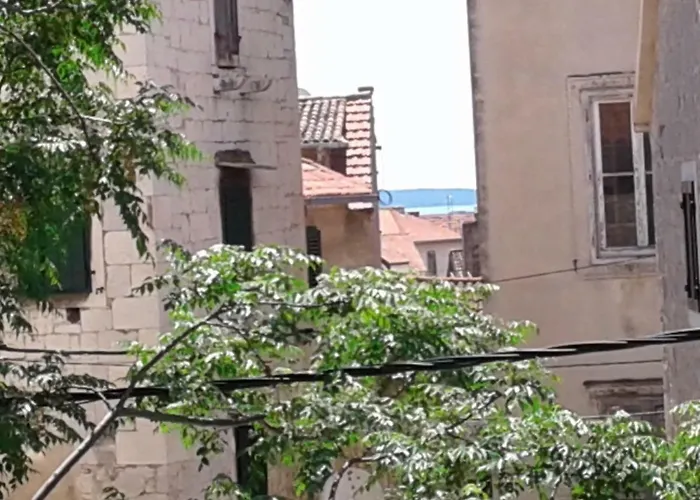 Апартаменты Stone Varos *