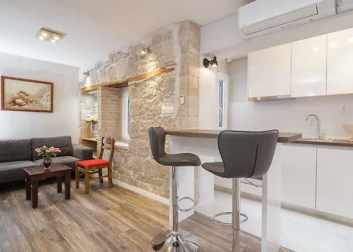 Apartamento Stone Varos