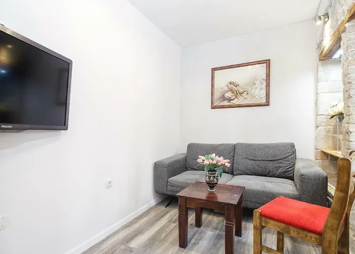 Апартаменты Stone Varos Сплит