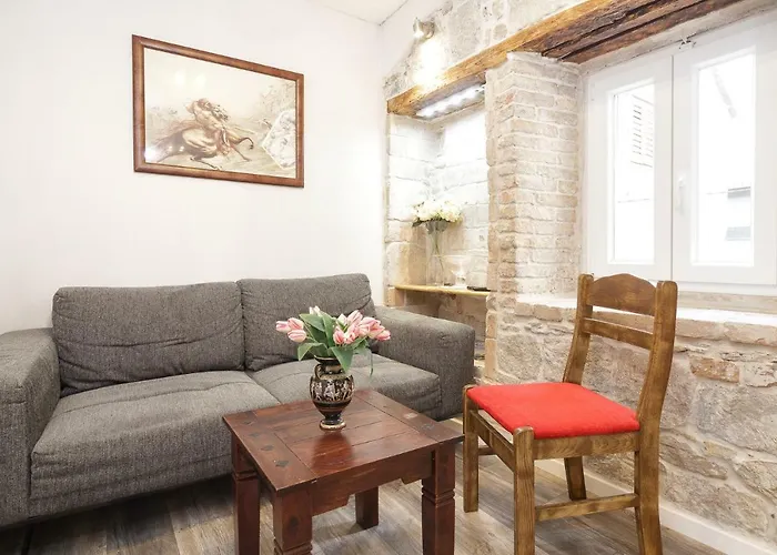 Apartamento Stone Varos *